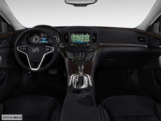 Buick REGAL 2017 photo 2